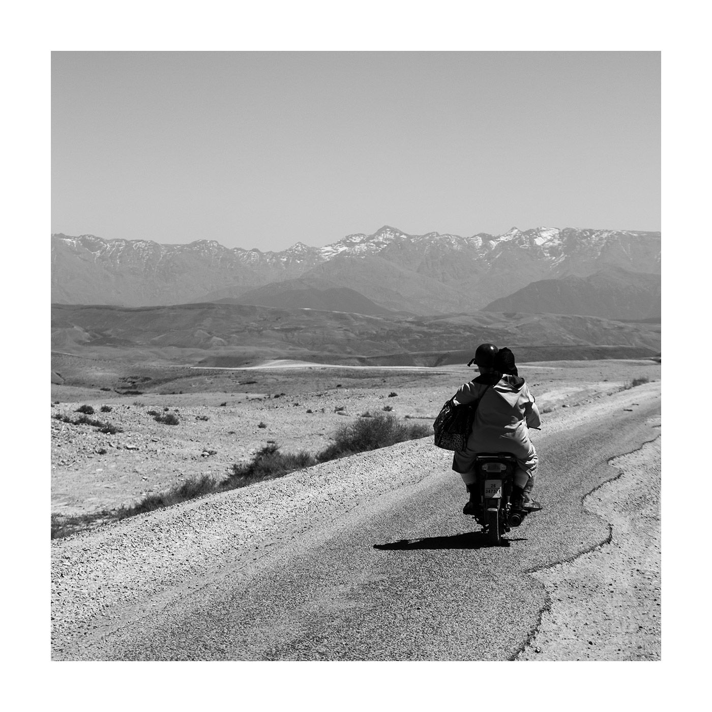 "Just want to escape right now."

Agafay Desert, Morocco
April 2024

#escape #photography #blackandwhite #urbanpresents #kersavond #travelphotography #blackandwhitephotography