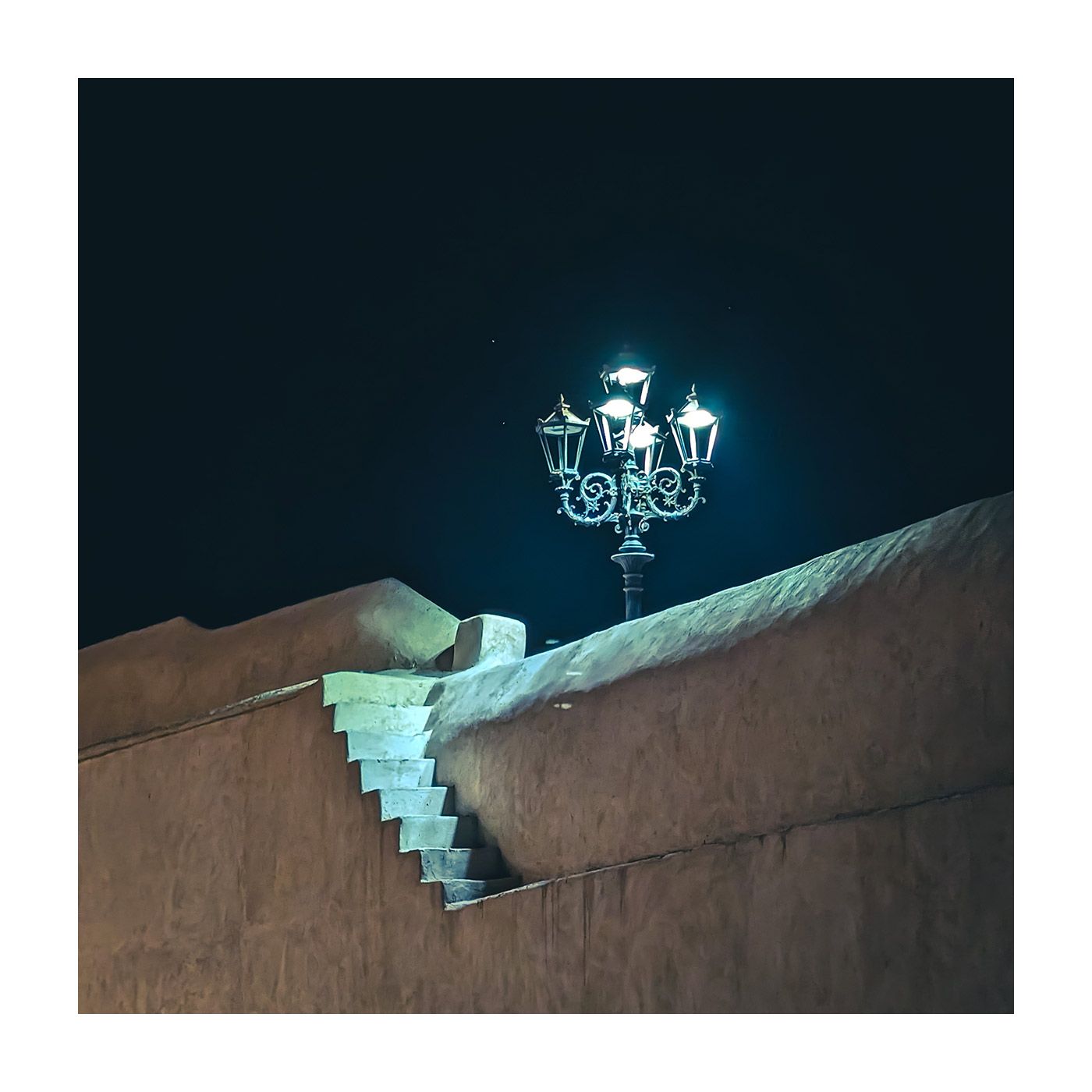 "Lanterns of Casbah", Casbah, Marrakech, Apr 2024

#casbah #marrakech #CasbahNight #NightPhotography #HistoricCasbah #CityOfLights
#ArchitecturalPhotography #kersavond #urbanpresents #photography #pixel8pro #lightroom
